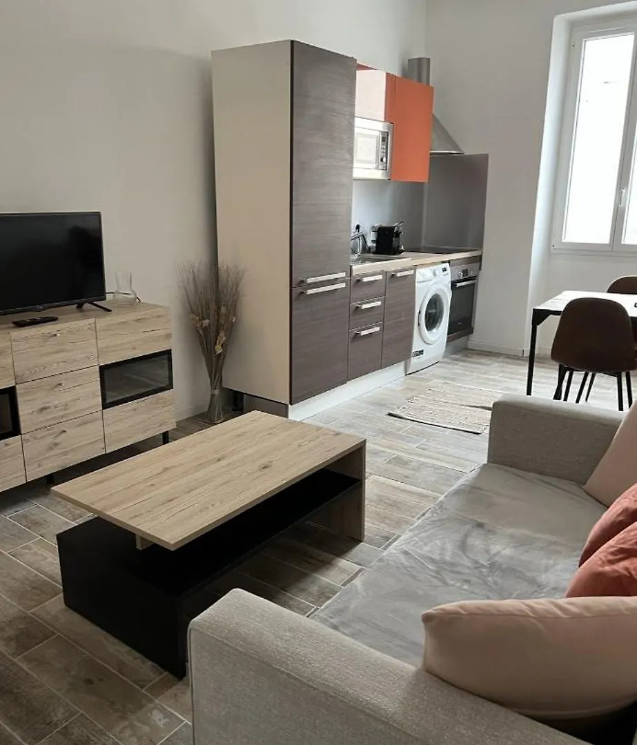 Cozy Apartment Old Antibes